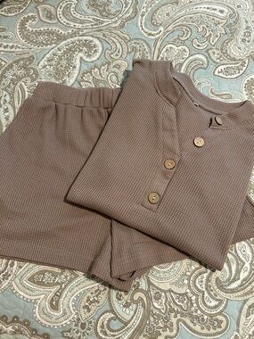 Women's Two-Piece Waffle Knit Lounge Set - Taupe